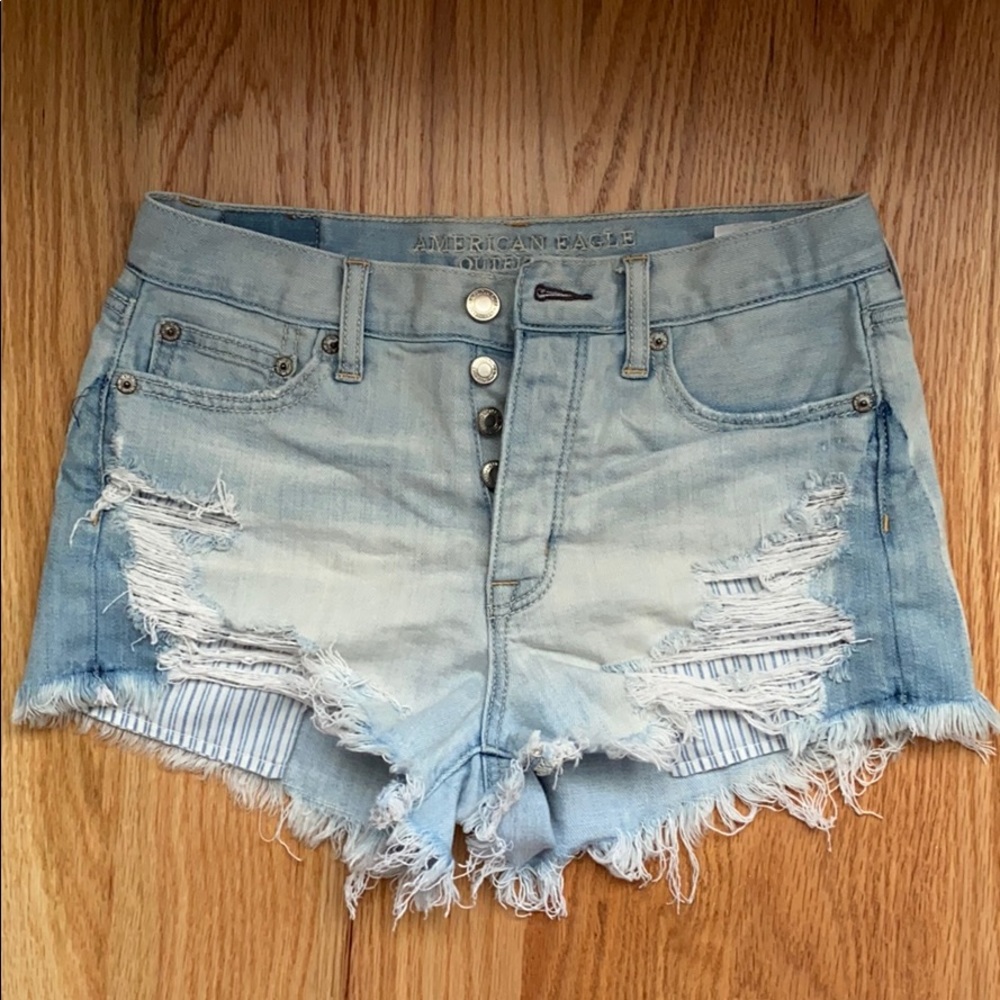 Ripped denim shorts